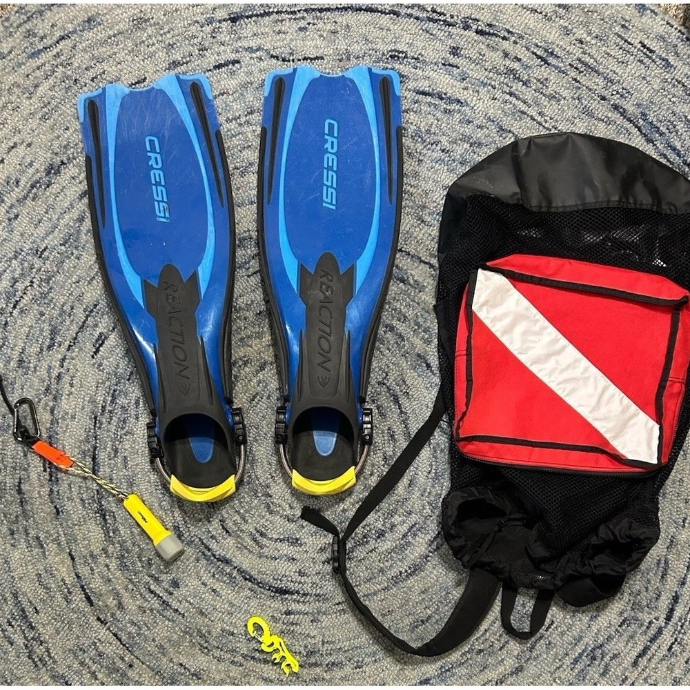 Reaction Cressi L-LX Snorkeling Fins W\ Holder Clip And Bag